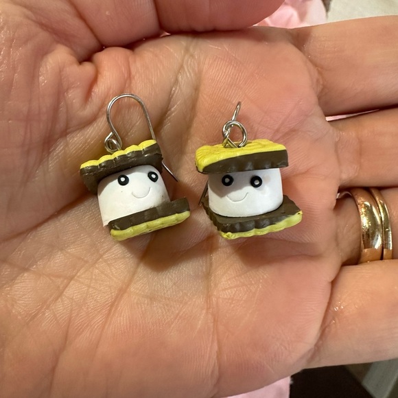 Adorable Marshmallow Sandwich Cookie Dangle Earrings - Picture 5 of 5